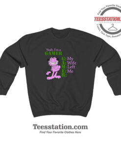 Garfield Yeah I'm A Gamer Funny Sweatshirt